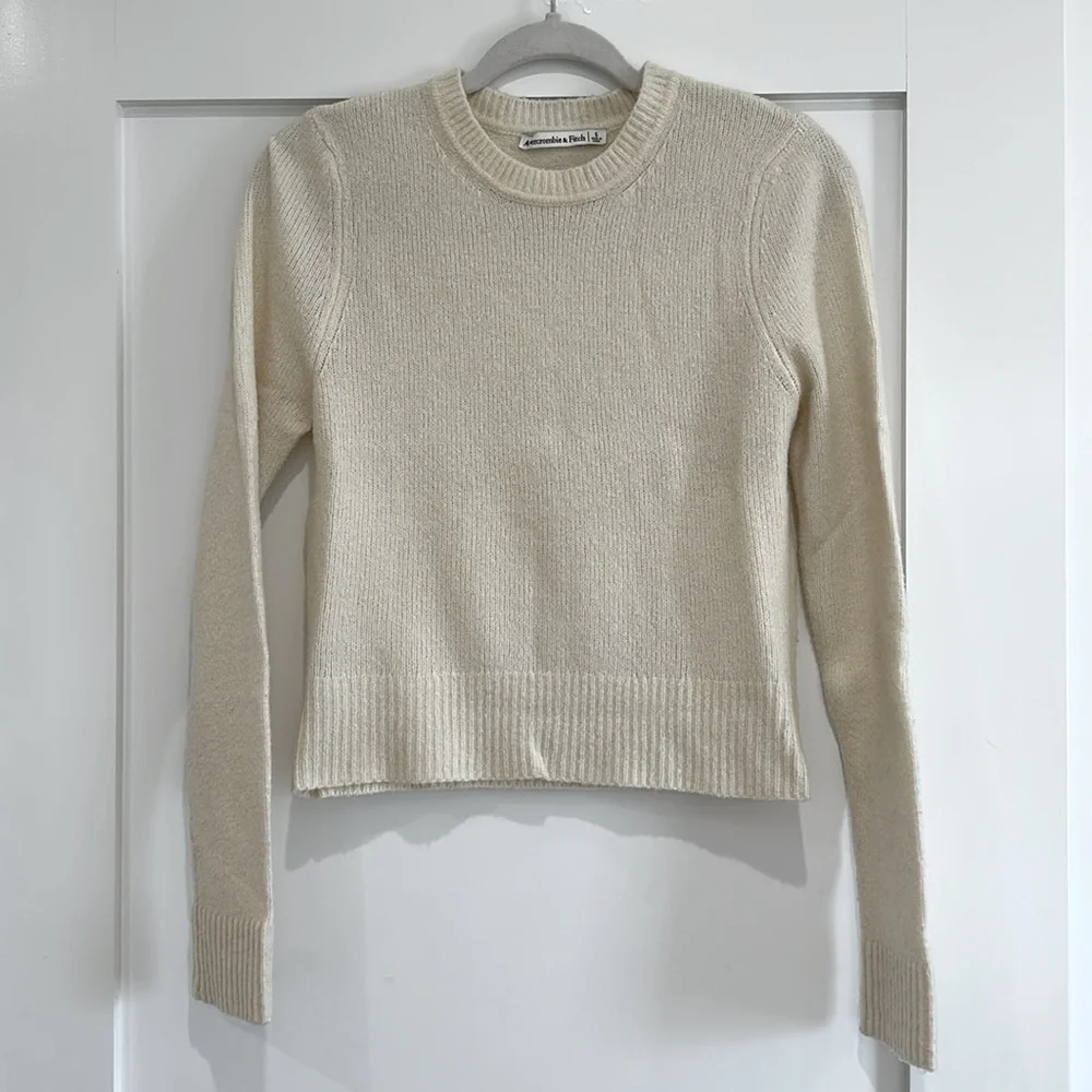 A&F Sweater - Picture 2 of 2